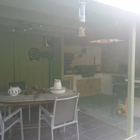 Chez Binchu Xhoris